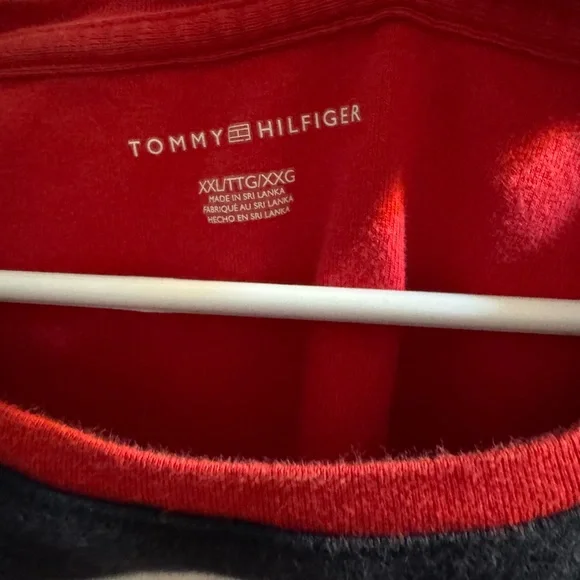 Tommy Hilfiger Red and Blue T-Shirt - Picture 2 of 3